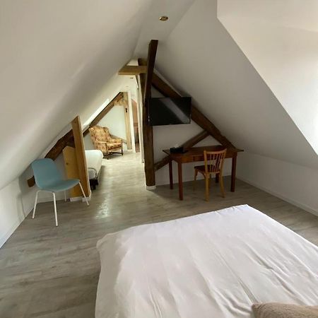 L'Annexe Du Chateau De Saint Genix 外观 照片