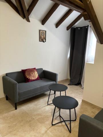 L'Annexe Du Chateau De Saint Genix 外观 照片